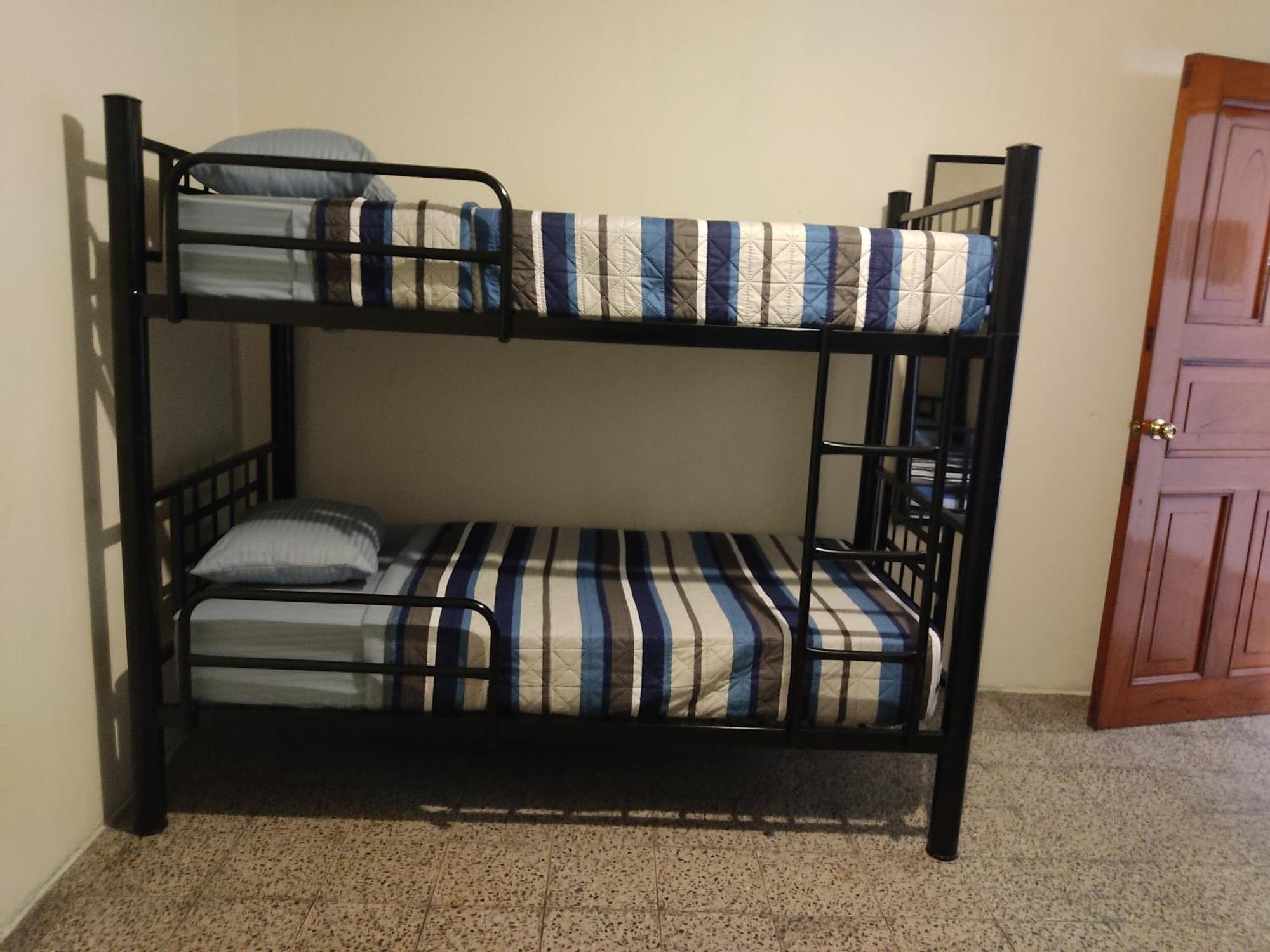 Blue Moon Hostel Antigua Extérieur photo