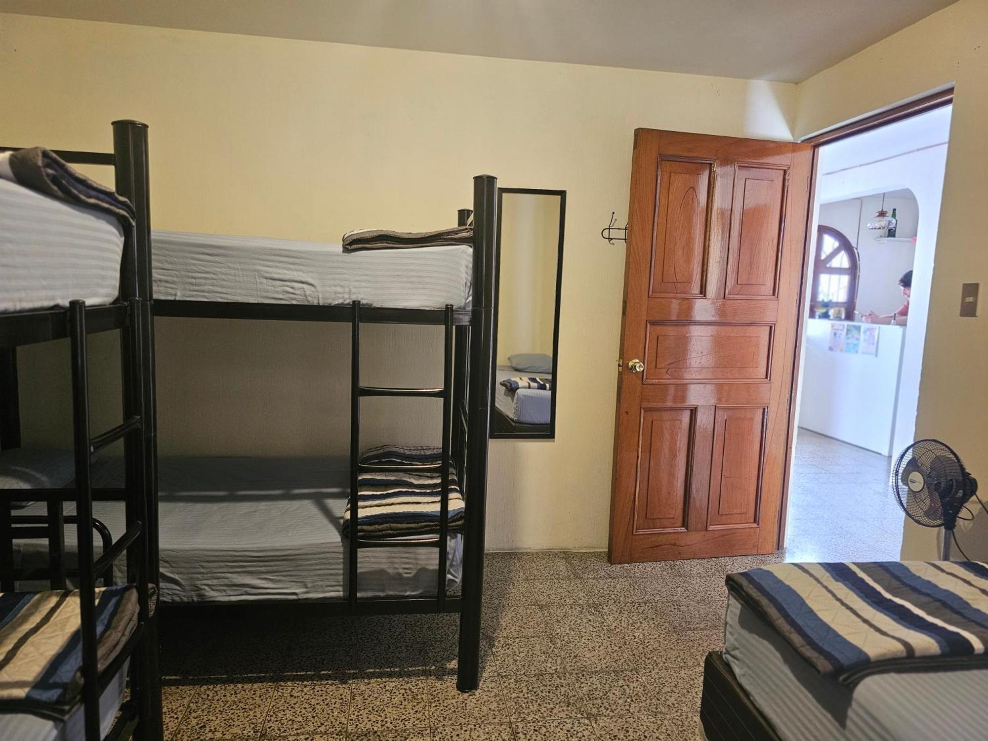 Blue Moon Hostel Antigua Chambre photo