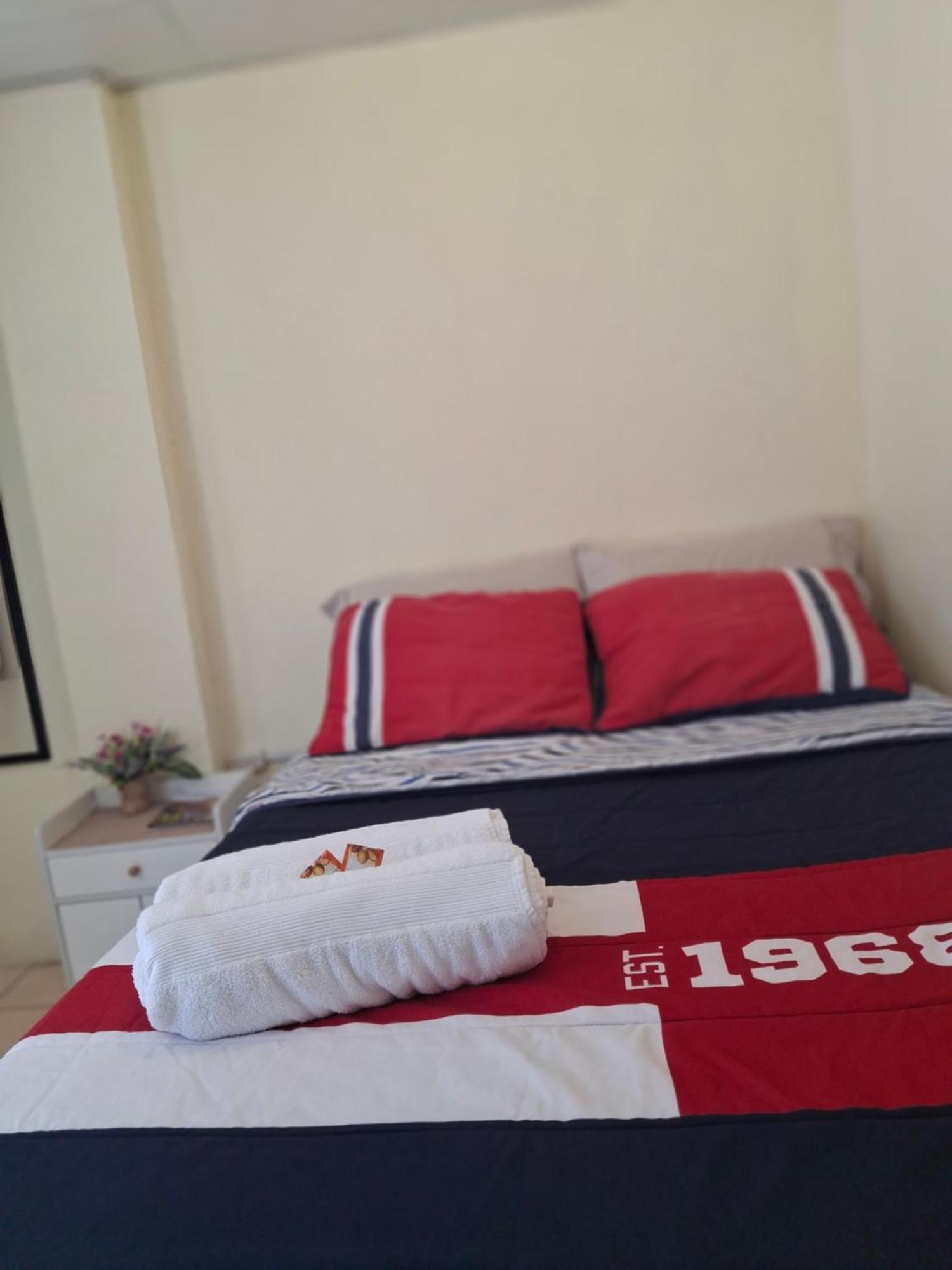 Blue Moon Hostel Antigua Extérieur photo